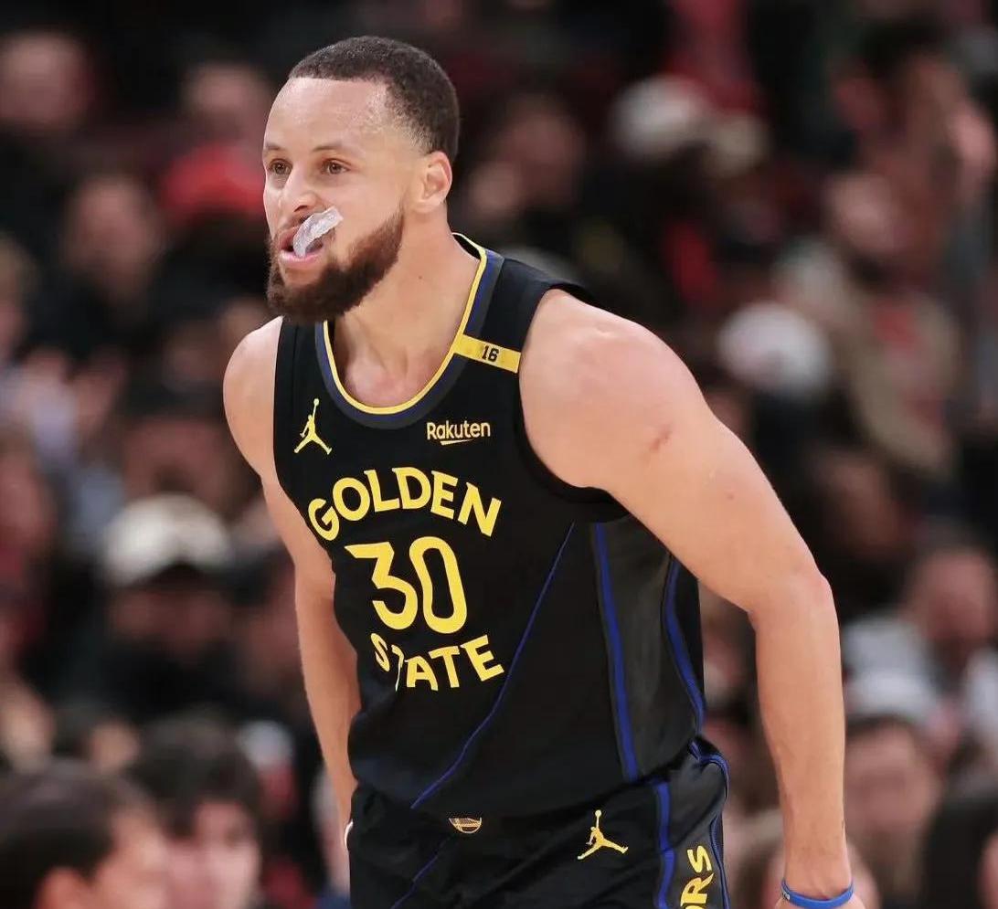 包含冲刺阶段金州勇士止住颓势——亚冠节点到来；赛场秩序良好；数据趋势出现新变化的词条