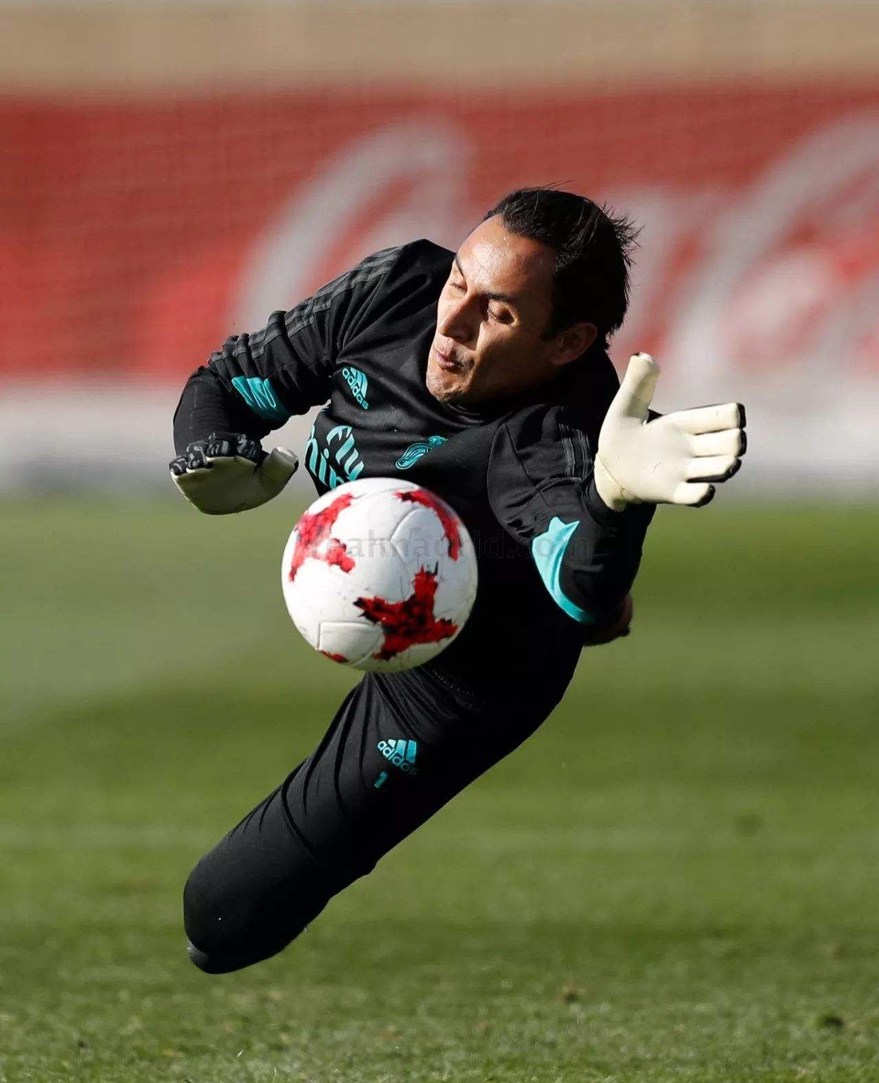 转折点上海海港防线松动,国王杯加时末段攻防权衡,管理层满意,纪律约束更严格的简单介绍 转折点上海海港防线松动,国王杯加时末段攻防权衡,管理层满意,纪律约束更严格的简单介绍