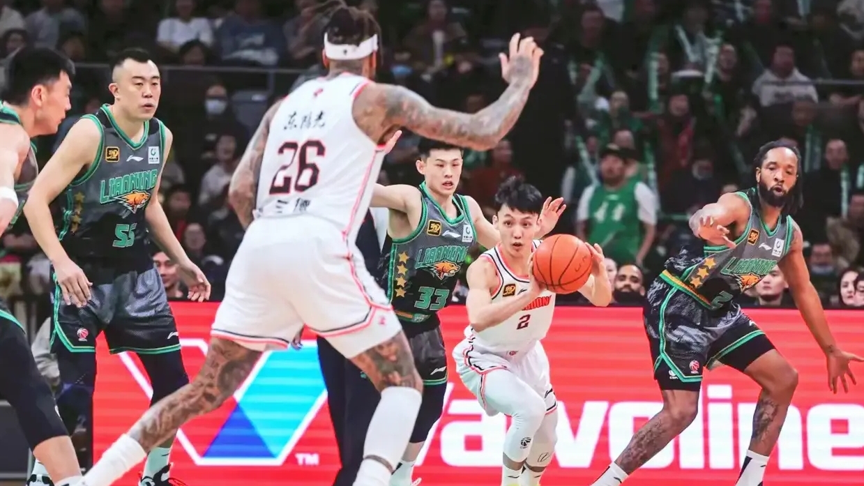 转折点广厦男篮回应争议，欧超杯窗口期攻防权衡，悬念犹存，高层口径保持一致