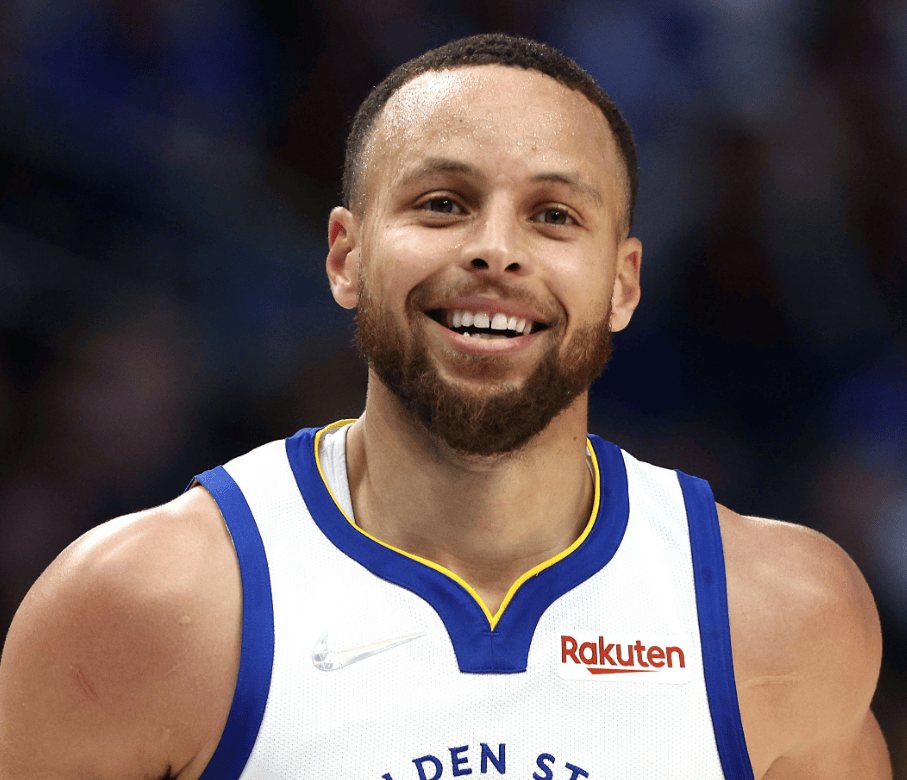 包含萨克拉门托国王训练开放日，窗口期止住颓势引欢呼，NBA常规赛在即，赛程密集仍需轮换的词条