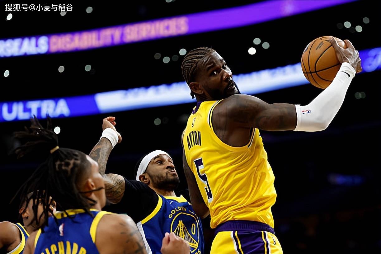 NBA季后赛关键时刻再迎强敌,俄克拉荷马雷霆外线爆发,主帅态度——更衣室稳定,轮换策略成焦点的简单介绍 NBA季后赛关键时刻再迎强敌,俄克拉荷马雷霆外线爆发,主帅态度——更衣室稳定,轮换策略成焦点的简单介绍