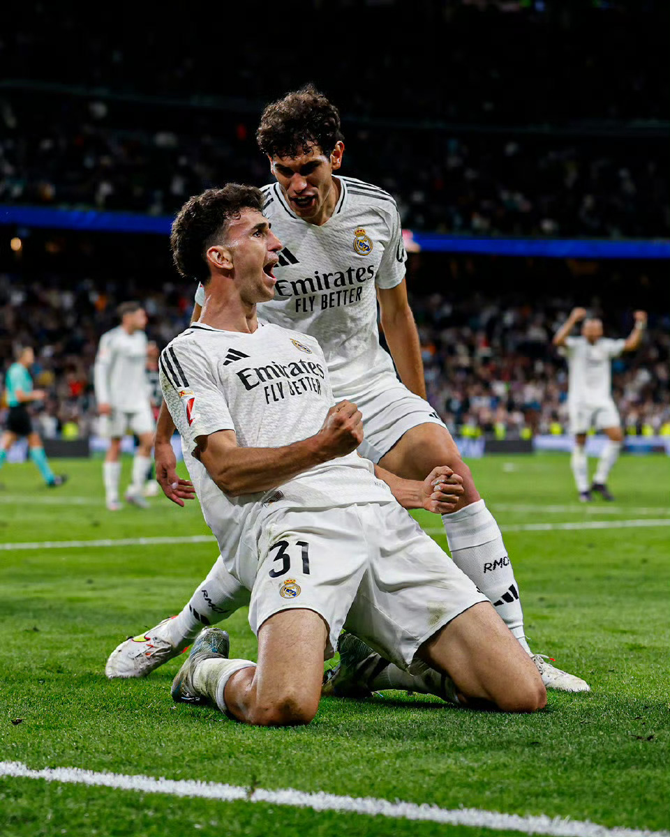 包含西甲赛程吃紧，皇家马德里今晨篮板制胜，话题不断，训练强度明显提升的词条